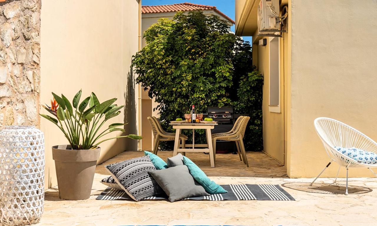 Apple Villas Mourion  Exterior photo